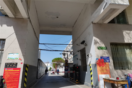 阳光河畔套三双卫165/车位/10附房120万七楼